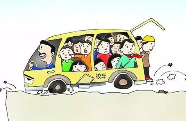 弹个车逾期几个月车不拖走说要起诉我怎么办，车被拖走还要倒赔好几万，逾期多久会收车，是否要交拖车费？