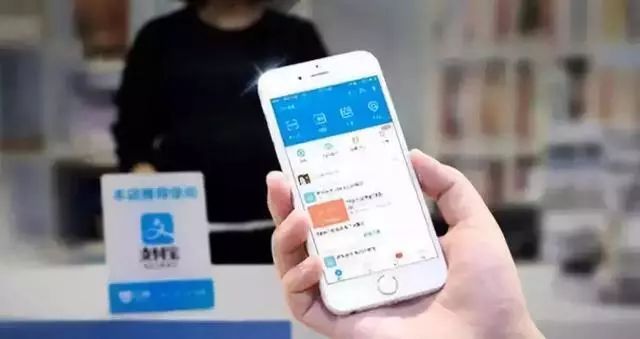 招联逾期一天会影响信用卡吗，怎么办还款，是否会上征信？