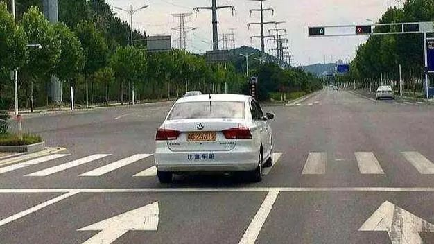 闯红灯三个月后处理行吗，扣6分最晚何时处理，超过30天没处理要紧吗？