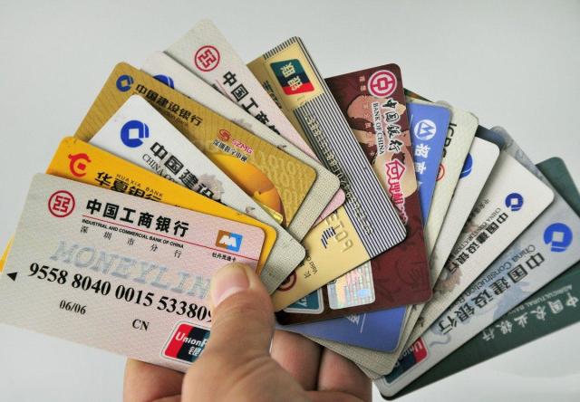 欠邮政信用卡一万四还不上怎么办，后果有哪些？