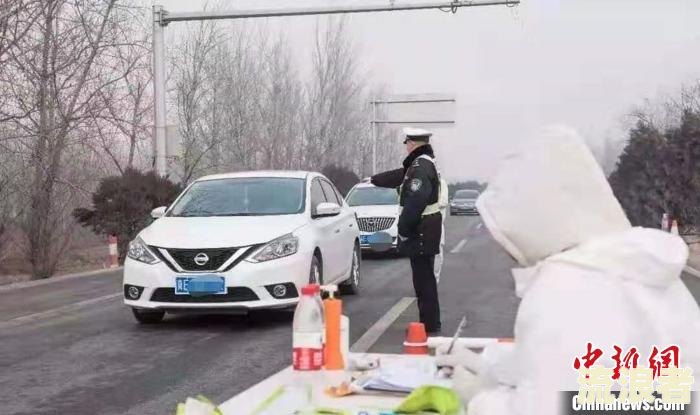 驾驶证逾期未换证被交警查到如何处罚？超过期限会被罚款吗？