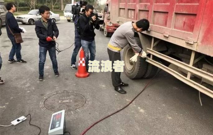 叉车逾期未年检罚款金额及处理方法